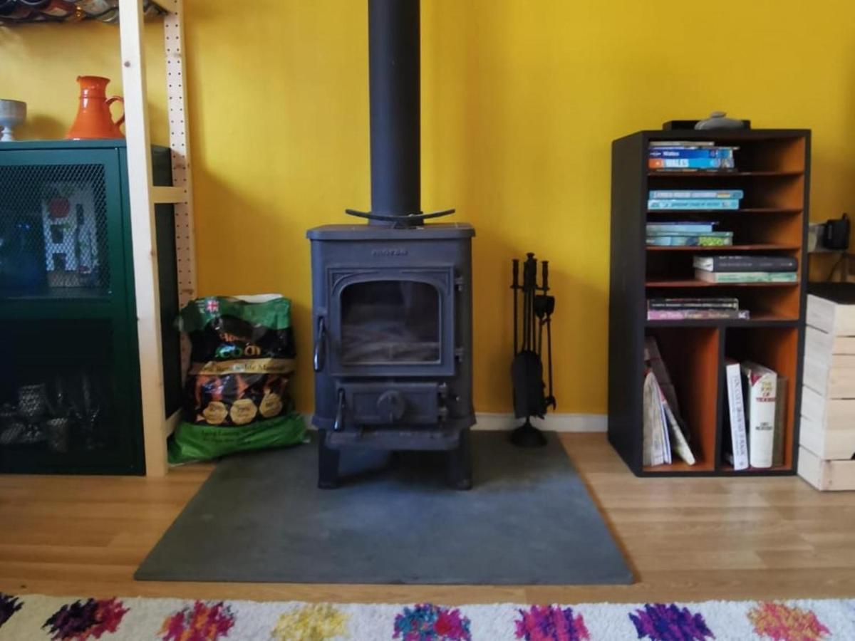 Charming Cabin Near Snowdonia National Park Caernarfon Kültér fotó